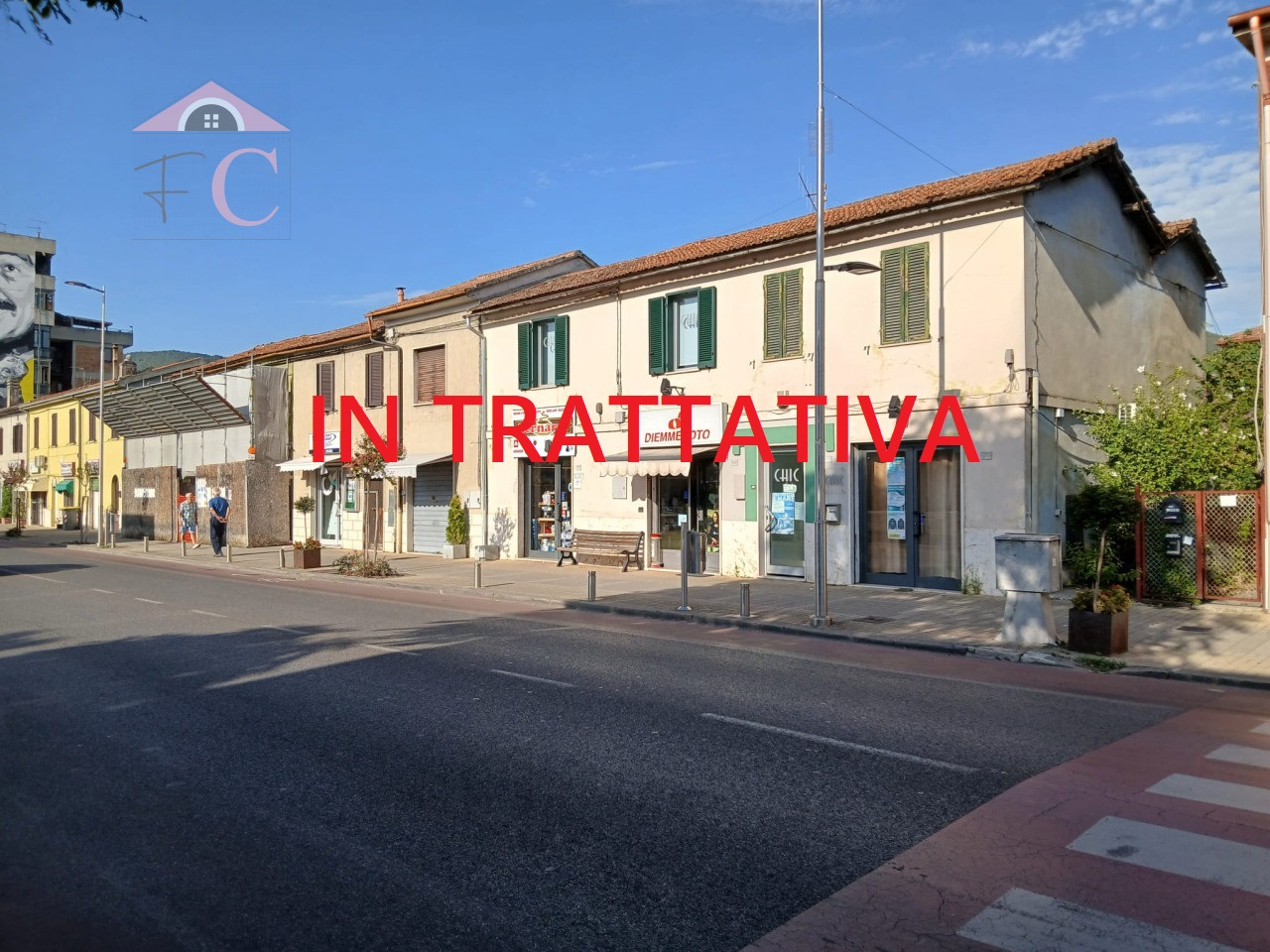 NARNI SCALO: Via Tuderte locale in affitto 
