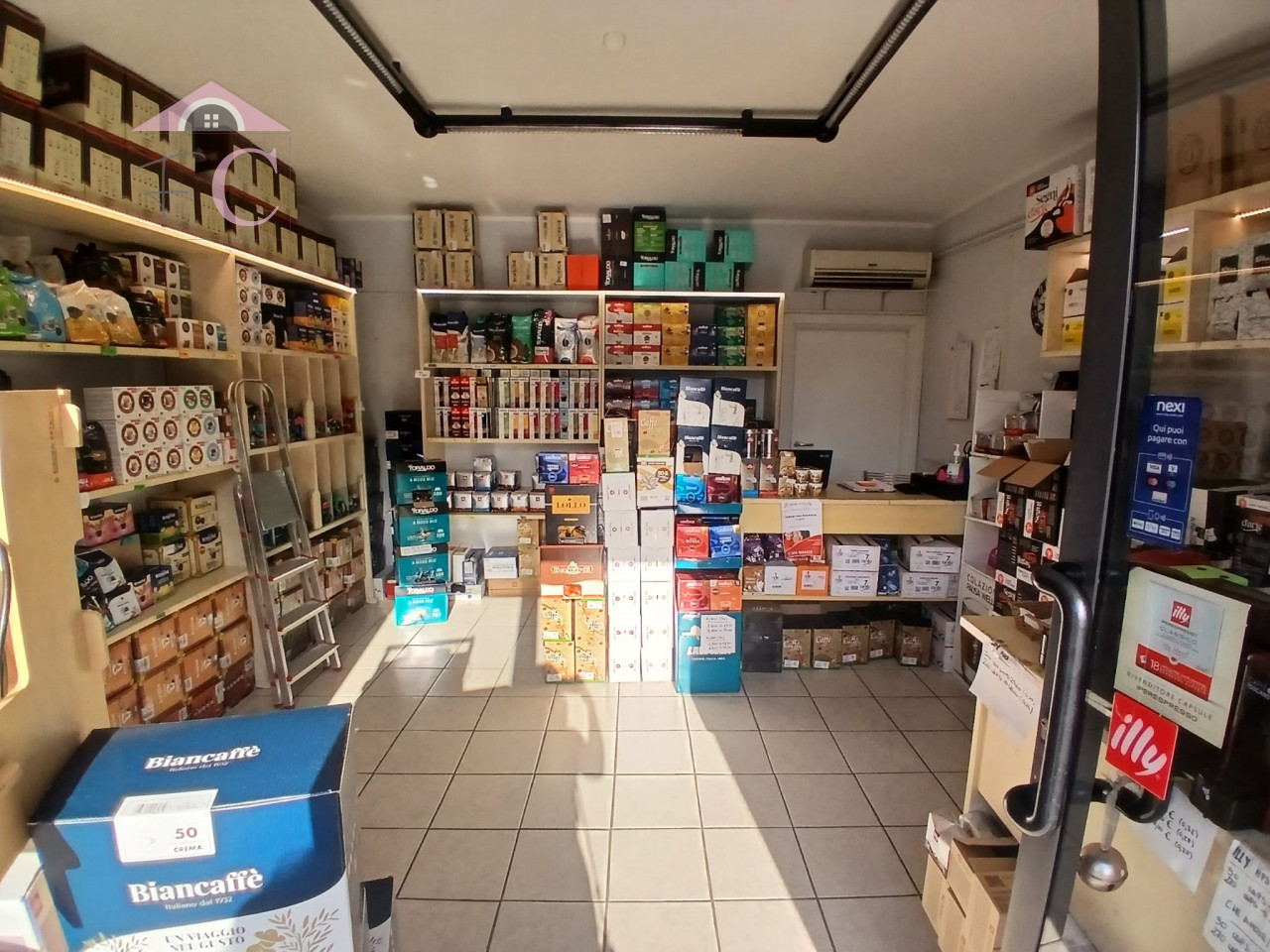 999__482c3d1a-30a5-46b9-8522-c7b5c0a4f57a_wmk_0.jpg