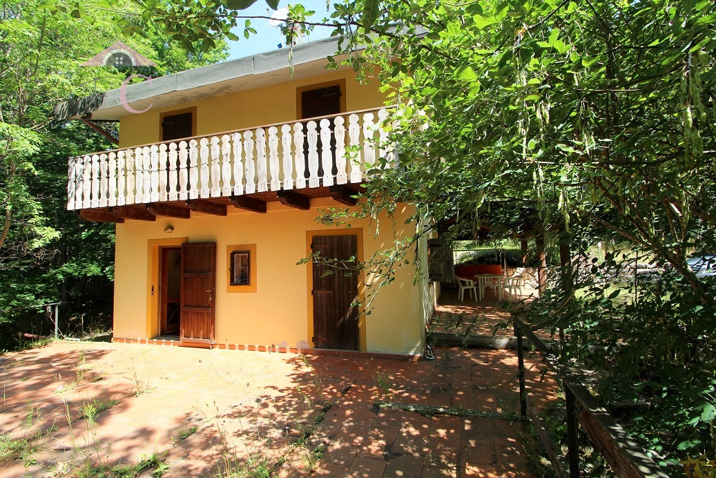 Polino: Casa Singola con Terreno