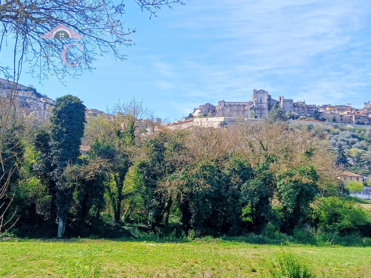 NARNI:Casa Indipendente con terreno e uliveto