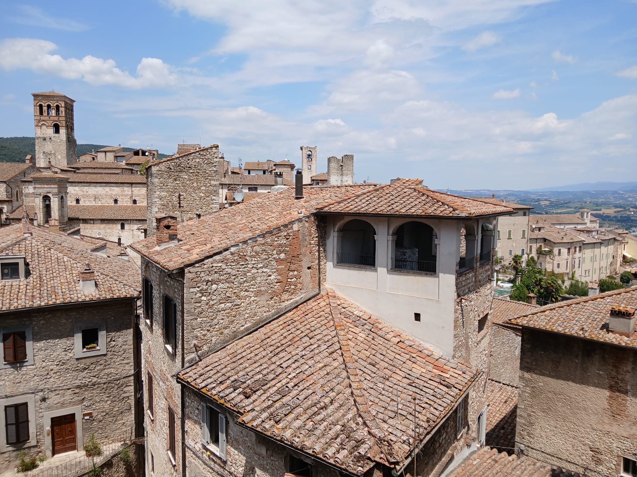 Narni Centro Storico: Trilocale con cantina